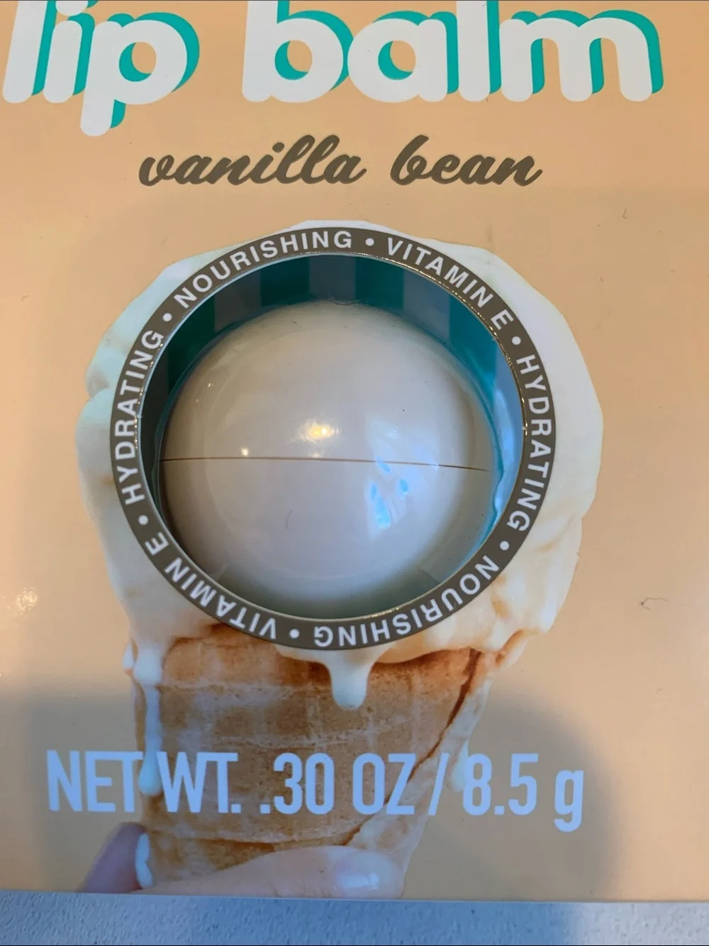 NEW Hatchbeauty Vanilla Bean Lip Balm Round White Lip Balm Ball